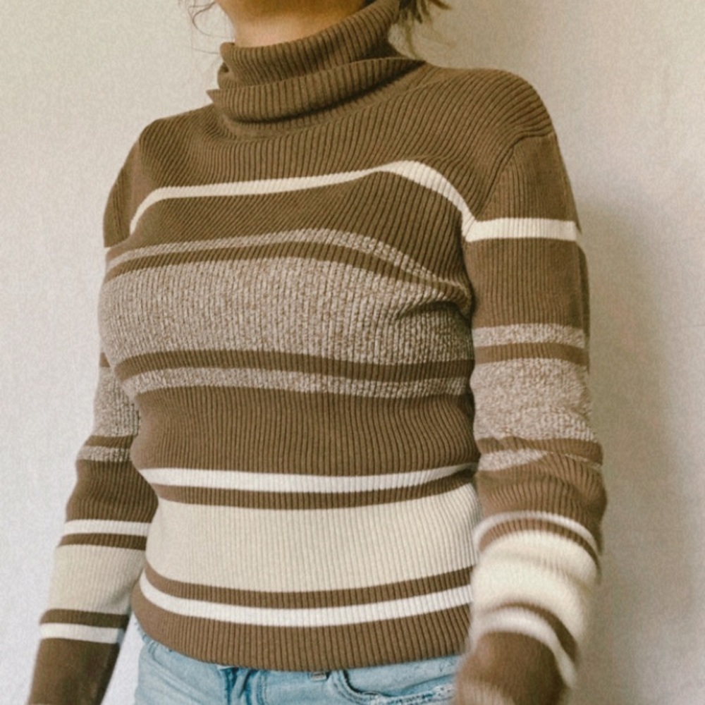 Ribbed Mocha Turtleneck
